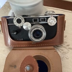 Argus C-3 "The Brick" 35mm Rangefinder Vintage Black Film Camera Untested w/Case